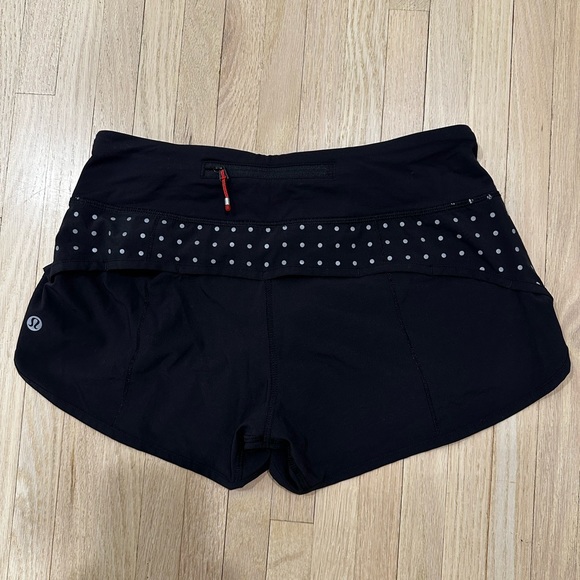 Lulu lemon shorts - Picture 2 of 2